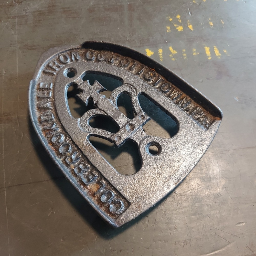 Colebrookdale Iron Co Pottstown PA Antique Cast Iron Sad Iron Trivet Crown Cross